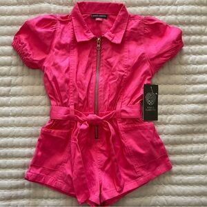 NWT, Vince Camuto Toddler Girls Hot Pink Romper with Pockets and Belt, Size 2T